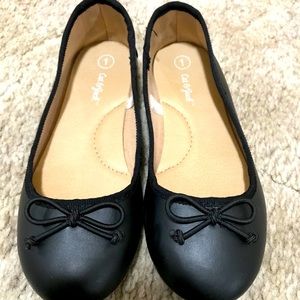 Youth size 1 black flats, CAT AND JACK BRAND